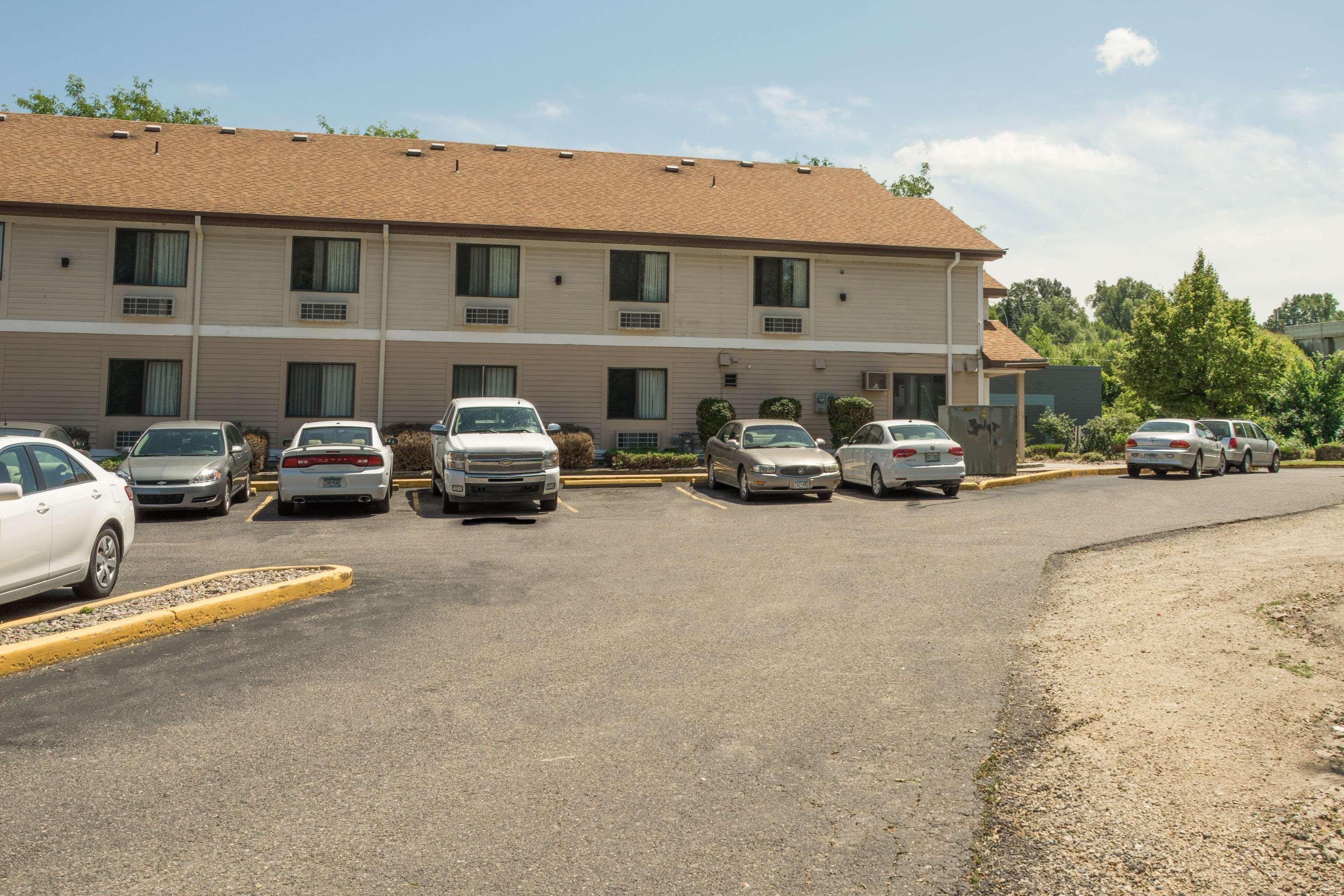 Super 8 By Wyndham Red Wing Hotel Exterior photo